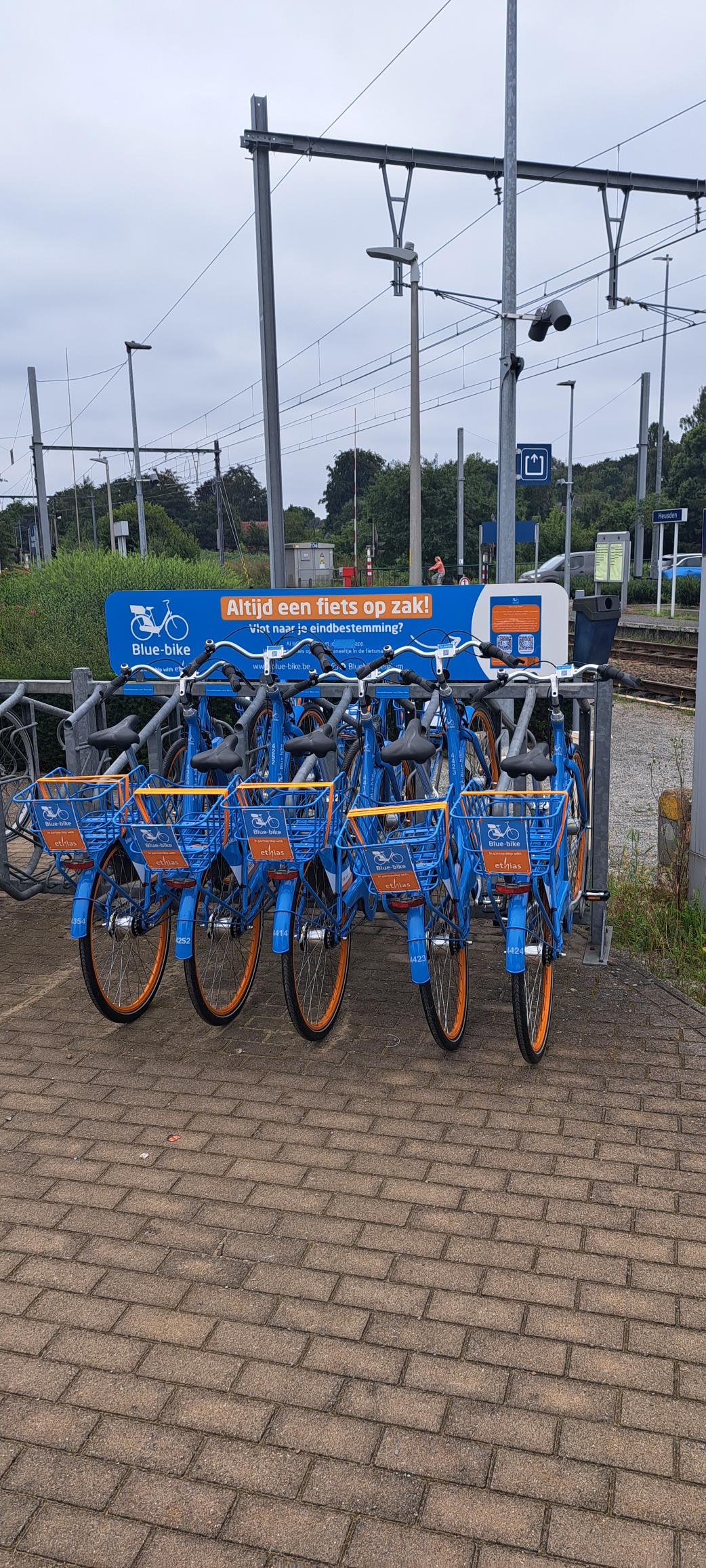 Blue bikes outlet near me