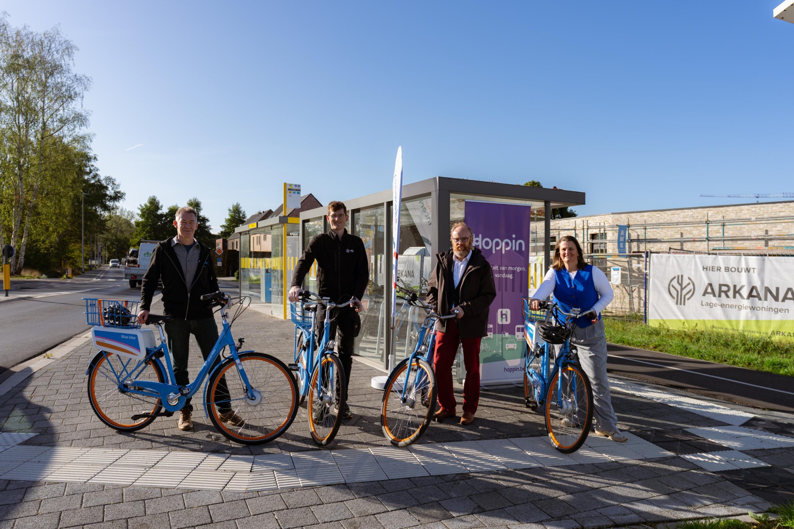 Blue-bikes aan een Hoppinpunt